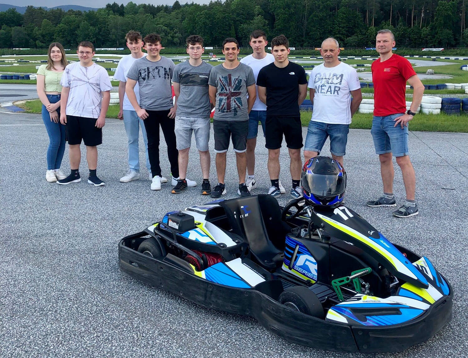 Lehrlingsausflug – Gokartfahren im PS Racing Center in Greinbach